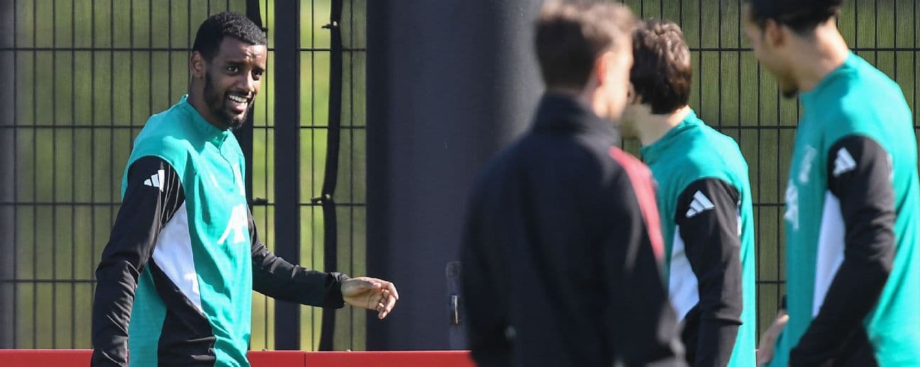 Isak Returns to Liverpool Training