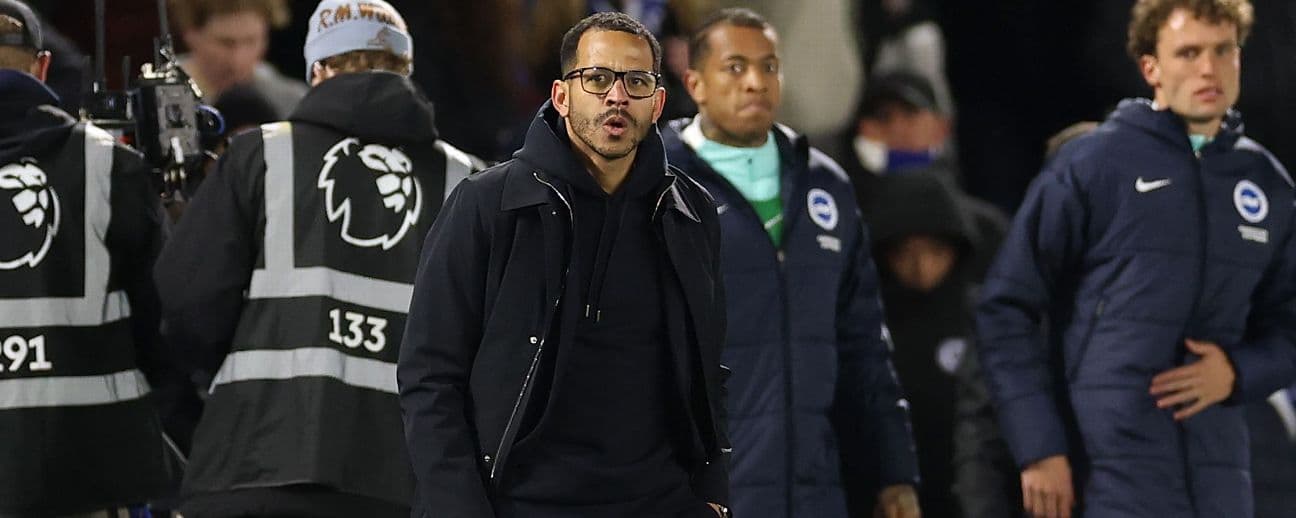 Chelsea Fires Coach Rosenior After Bad Results