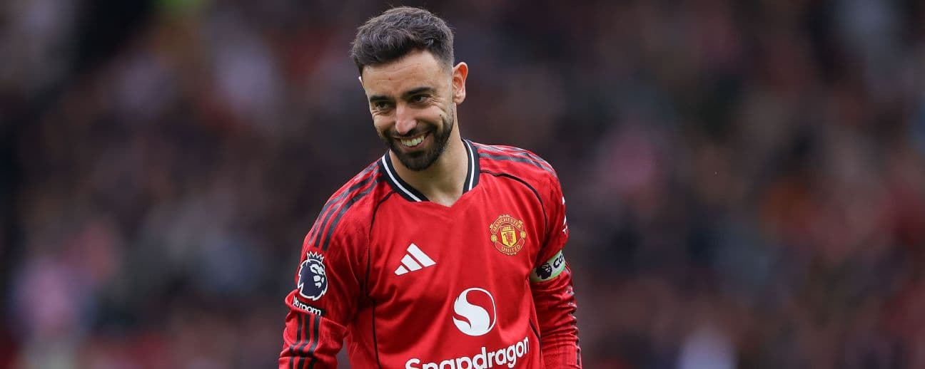 Bruno Fernandes Wins Footballer of the Year Award