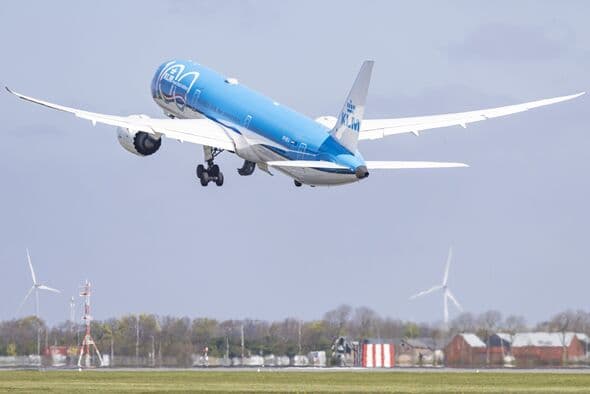 Big Airports Affected by Flight Cancellations