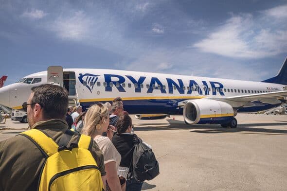 Ryanair Offers Cheap Flights from UK to Warsaw