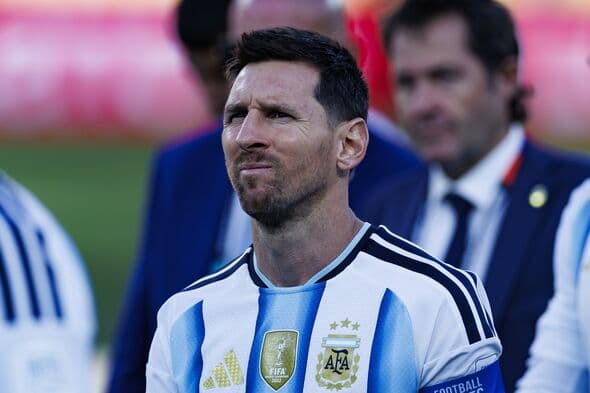 Lionel Messi Shows His True Colors to Teammates