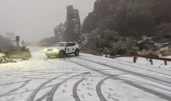 Tenerife weather LIVE: Snow in Canary Islands - Lanzarote, Fuerteventura flights cancelled