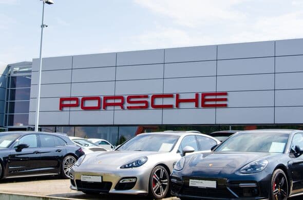 Porsche to Cut 500 Jobs