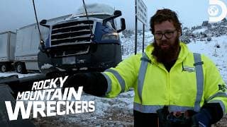 Saving A Semi Truck Wedged In Ice | Rocky Mountain Wreckers | Discovery