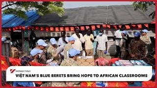 Việt Nam's blue berets bring hope to African classrooms | Vietnam Today
