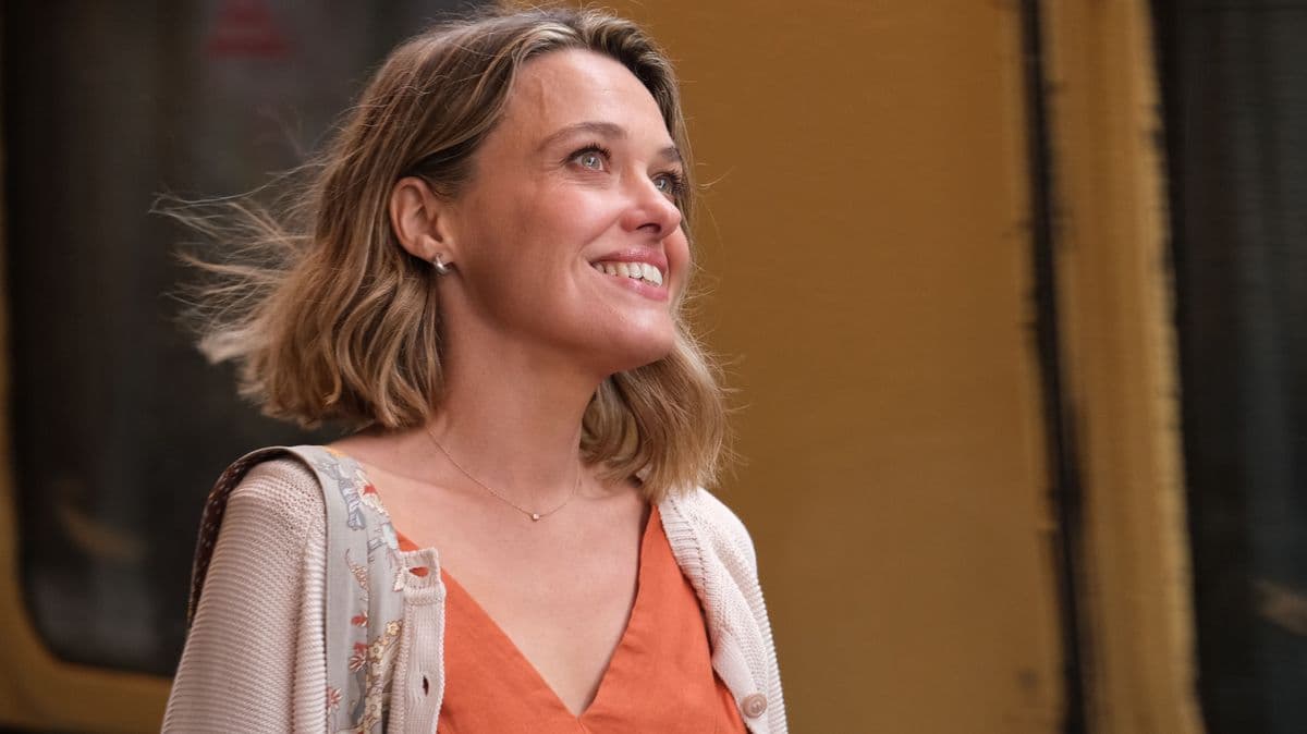 Beyond Paradise's Sally Bretton Real Name and Reason