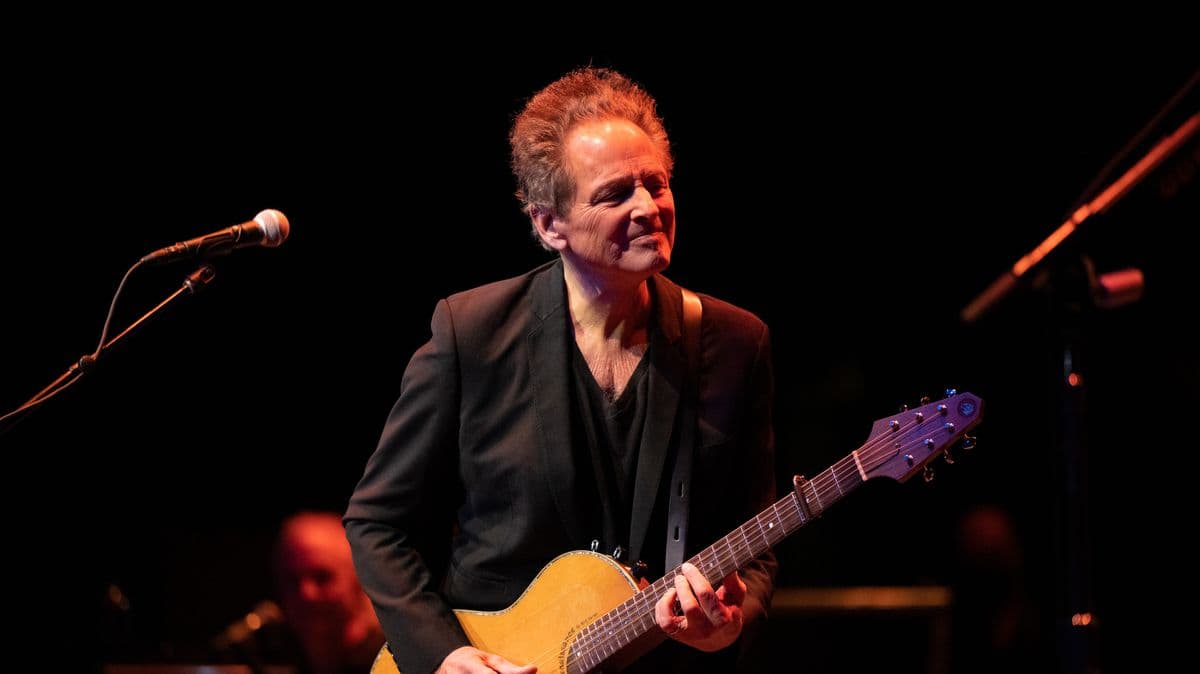 Fleetwood Mac Star Gets Protection from Alleged Stalker