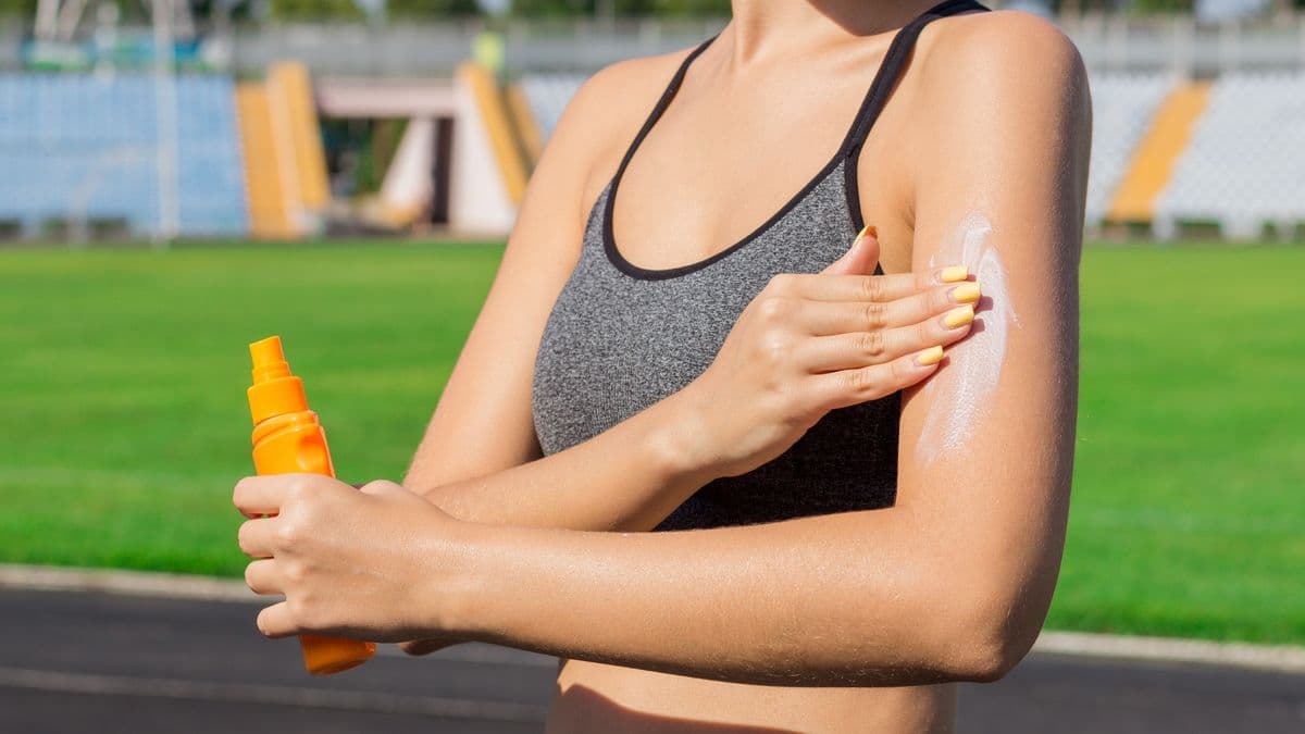 Doctor Gives Important Advice on Using Sun Cream