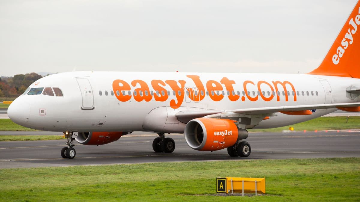 easyJet Warns of Longer Queues at Airports