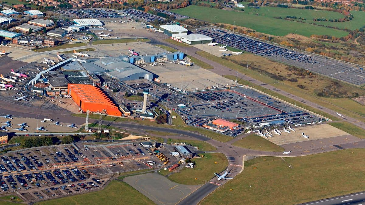 Luton Airport Traveller's Free Trick to Skip Security Queues in Minutes