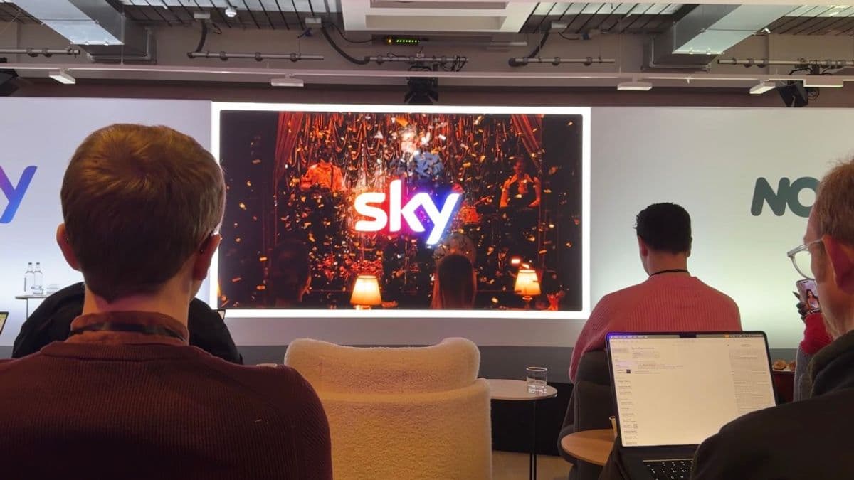 Sky Offers Cheap TV and Broadband Plan with £300 Gift