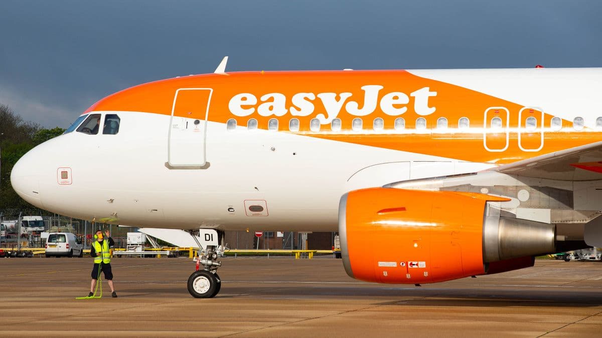 Flight misery over for tall passengers as easyJet shares new seats with extra legroom