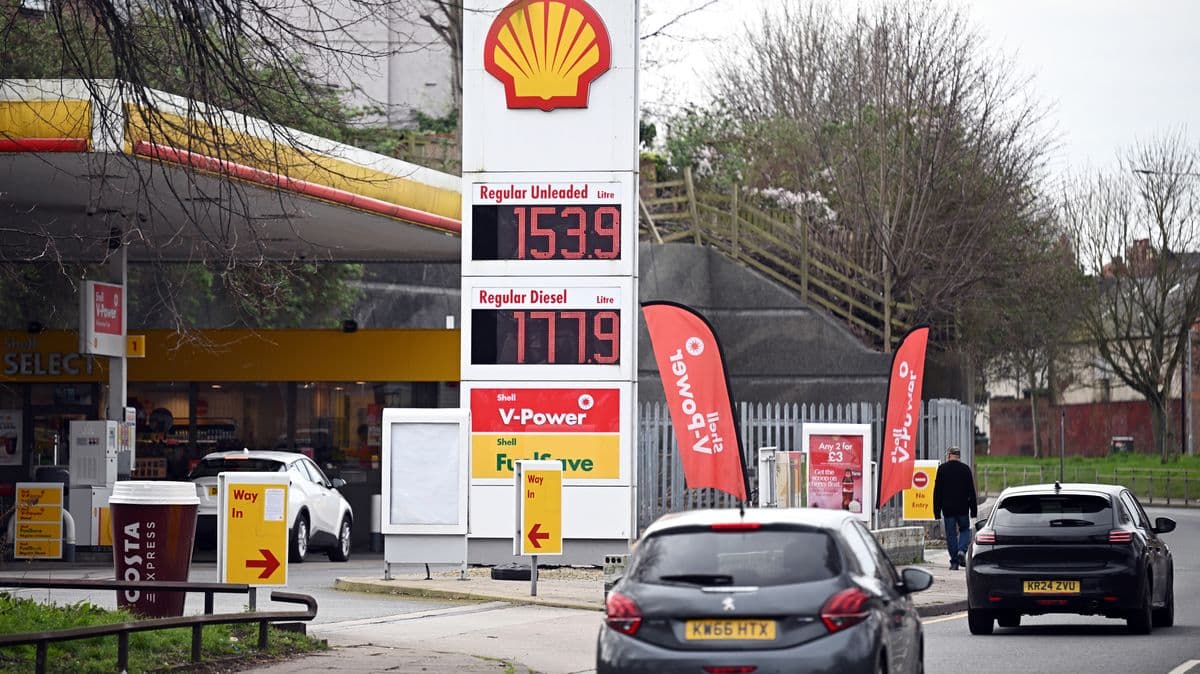 Energy minister says 'don't' as concerns are raised over fuel shortage