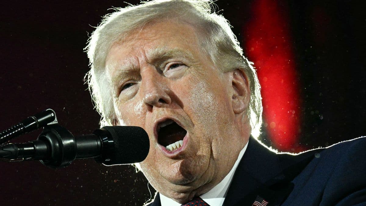 A Former Military Specialist Speaks Out Against Trump's Iran Policy