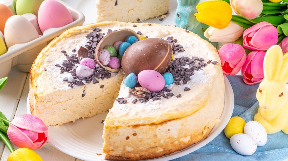 A Delicious Easter Treat: 7-Ingredient Mini Egg Cheesecake Recipe
