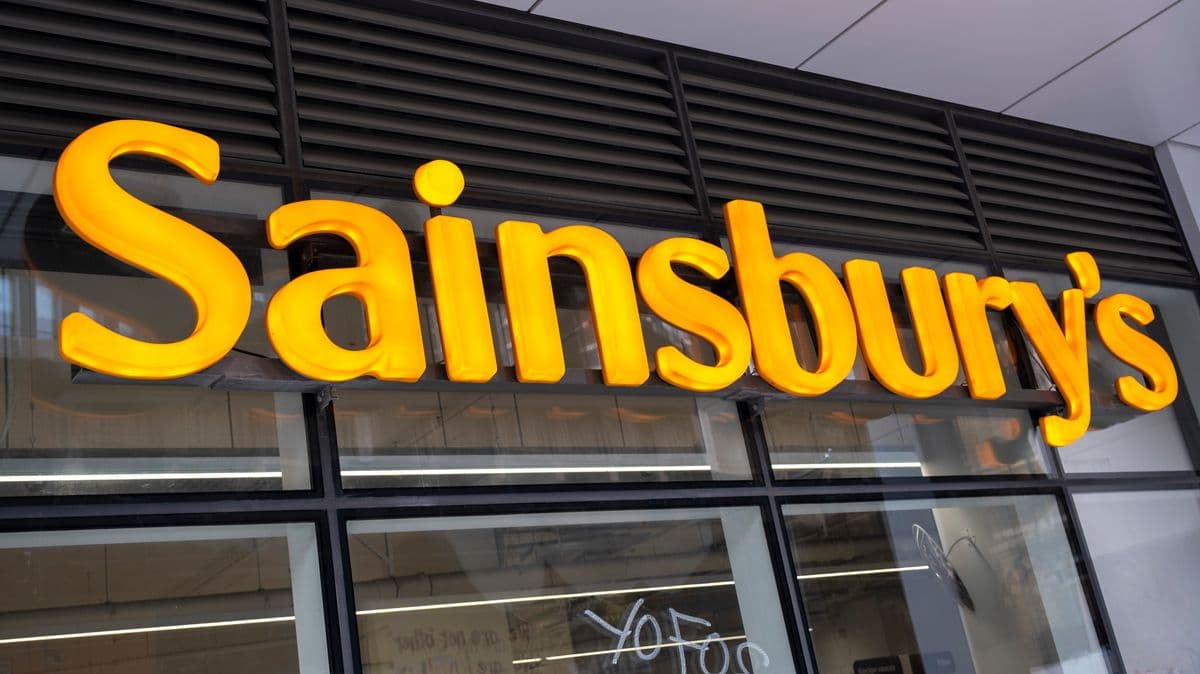 Sainsbury's Boss Asks for Help with Energy Costs Due to Iran War