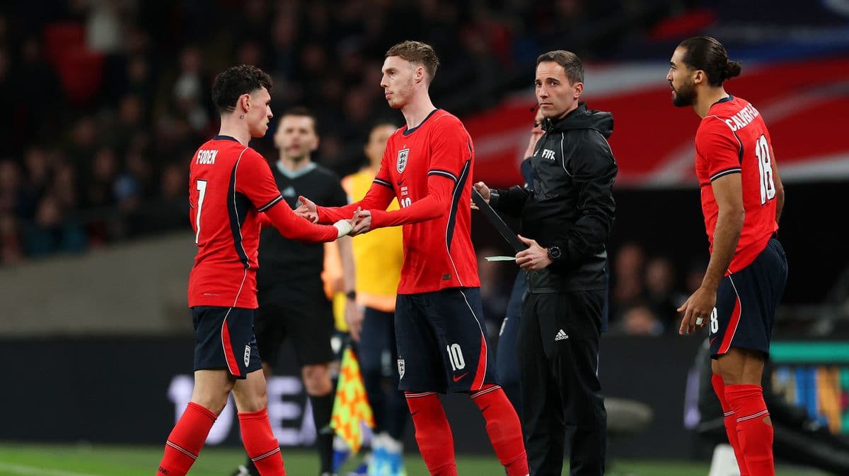 Foden Faces Intense Competition for World Cup Spot as Palmer Emerges as Strong Contender