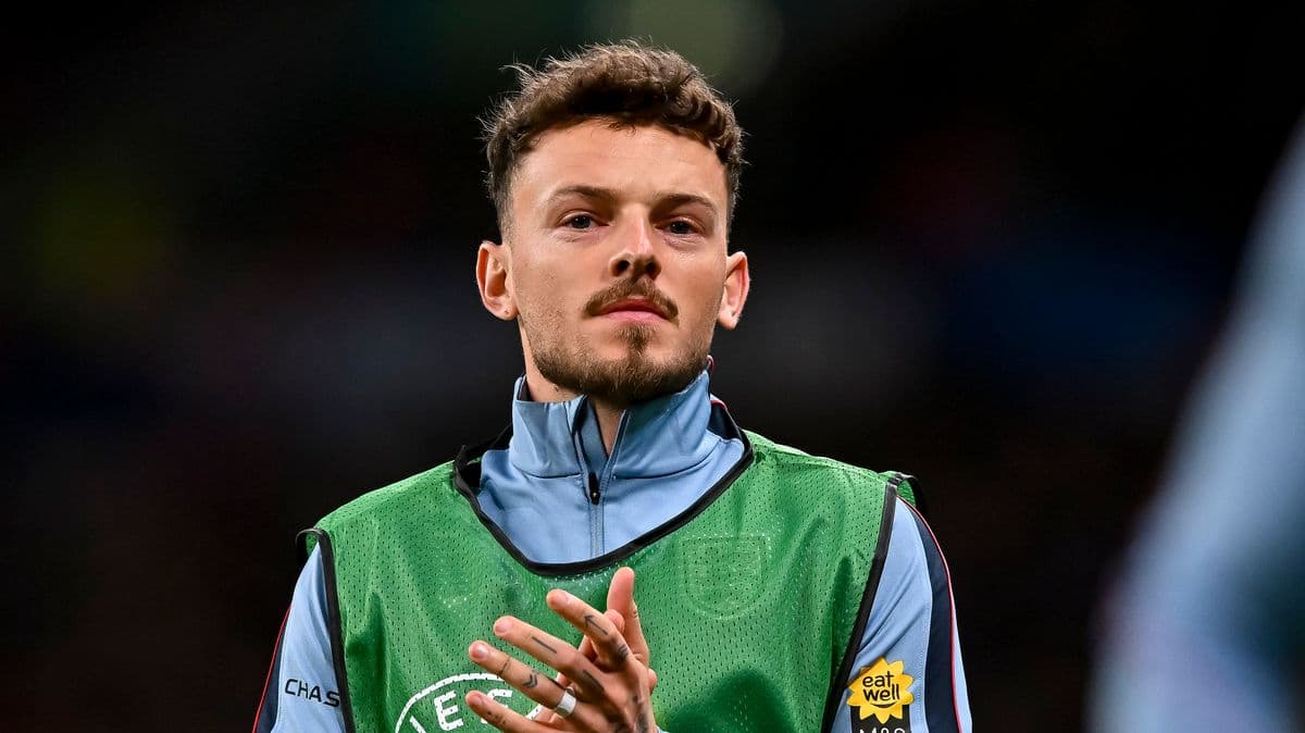 Arsenal Star Receives Guidance from England Manager