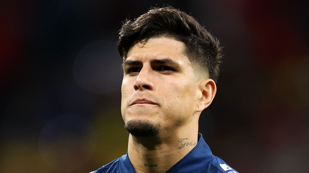 Arsenal's Piero Hincapie Returns from International Duty Due to Injury