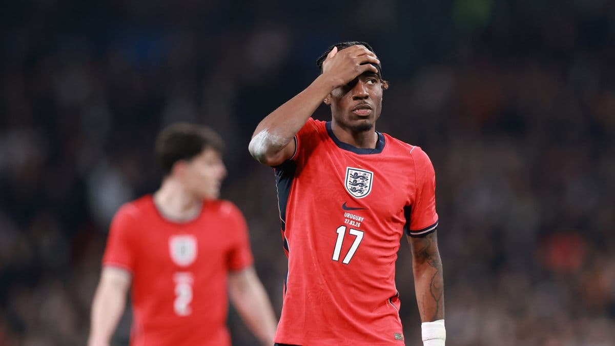 Arsenal's Madueke Faces Injury Setback Ahead of Key Matches