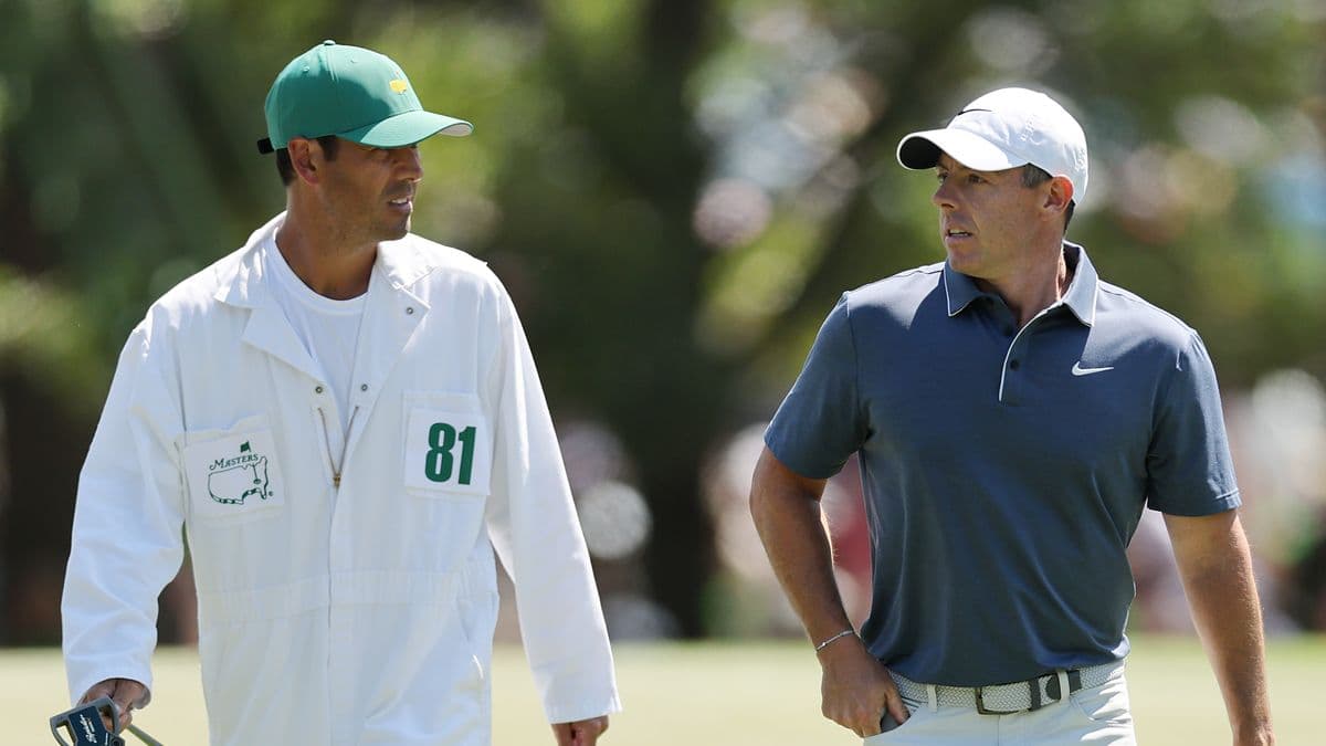 Rory McIlroy Disagrees with Caddie at the Masters