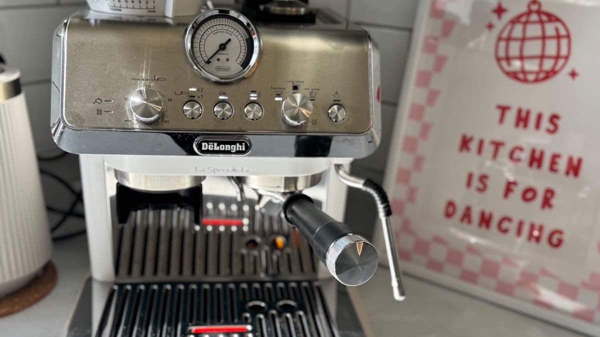 I Stopped Buying Coffee Thanks to the De'Longhi Machine