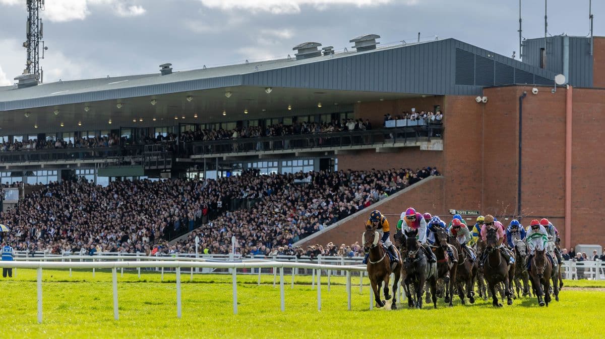 Newsboy's Easter Monday Racing Picks