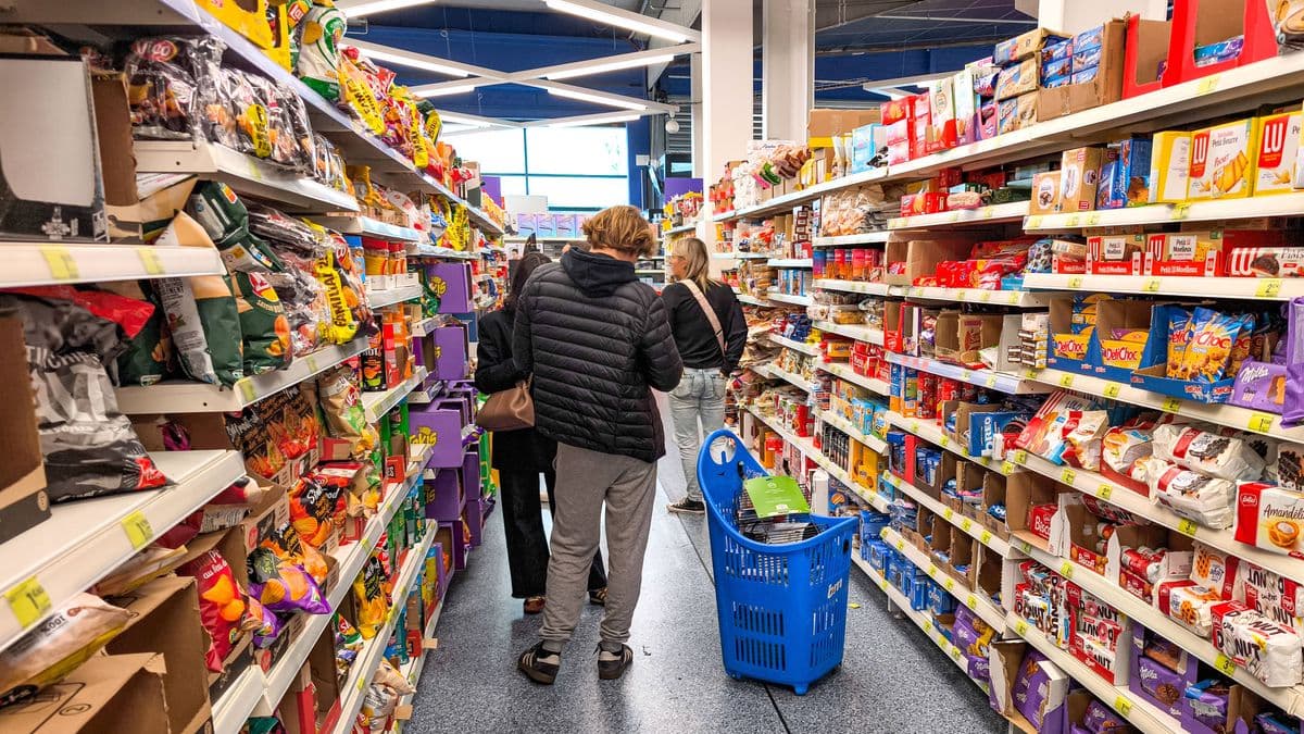 B&M sells popular chocolate for £1, a great deal