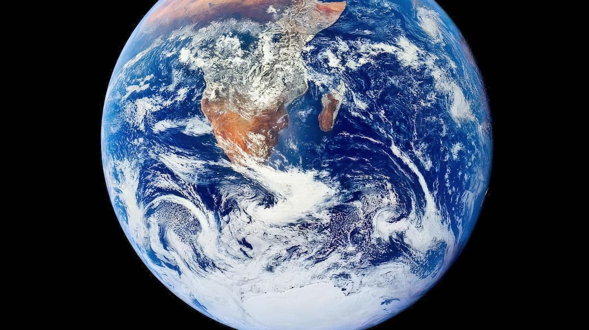 Scientists predict when days will last 25 hours as 'Earth slows down'