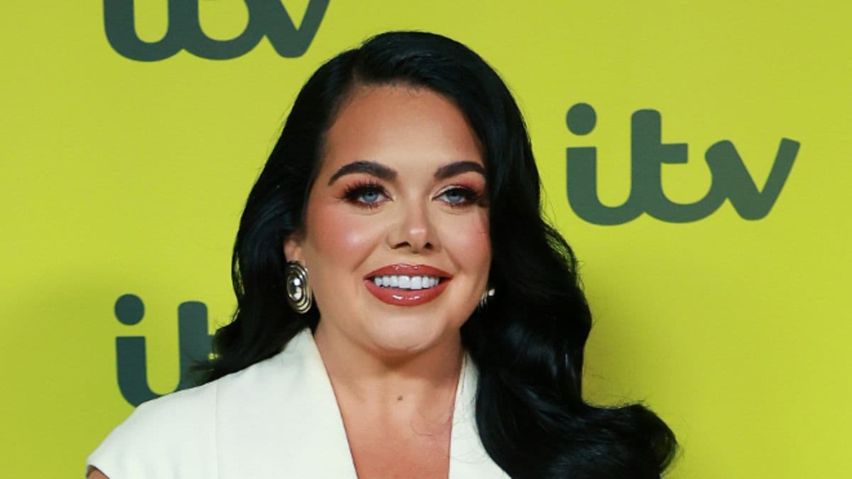 Scarlett Moffatt Shows Off Her Baby Bump