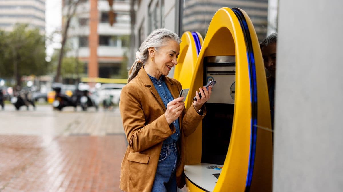 Barclays and NatWest Offer Free £200 for Switching Banks