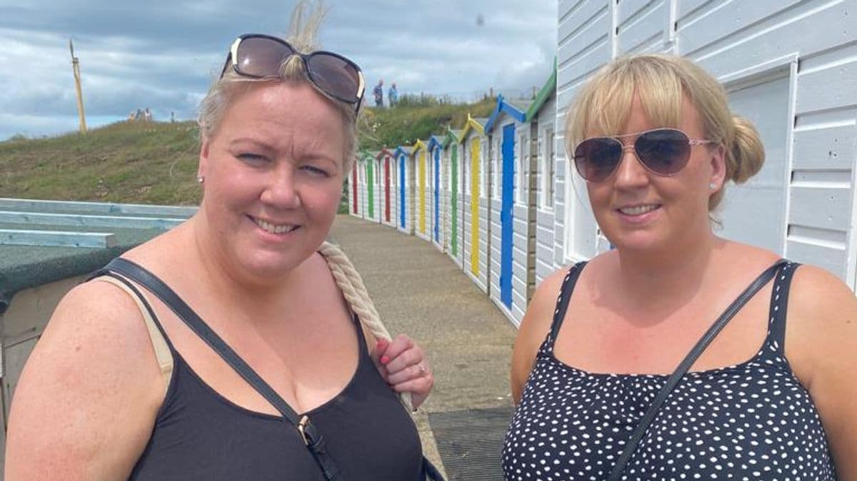 Woman loses one third of body weight after hairdresser visit