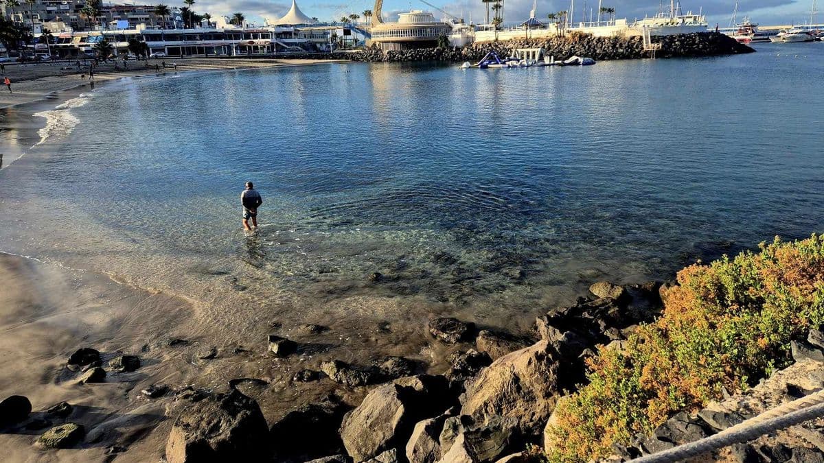 Beach in Spain Closed Due to Water Contamination
