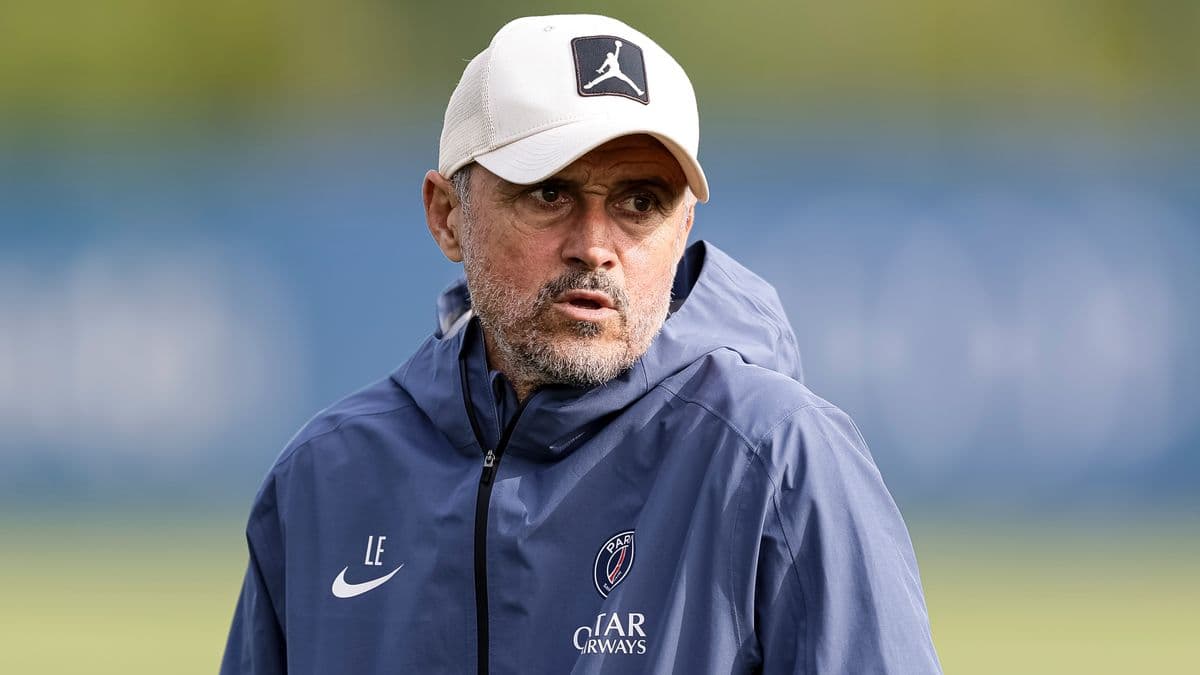 PSG Coach Luis Enrique Talks About Arsenal Winning the Premier League
