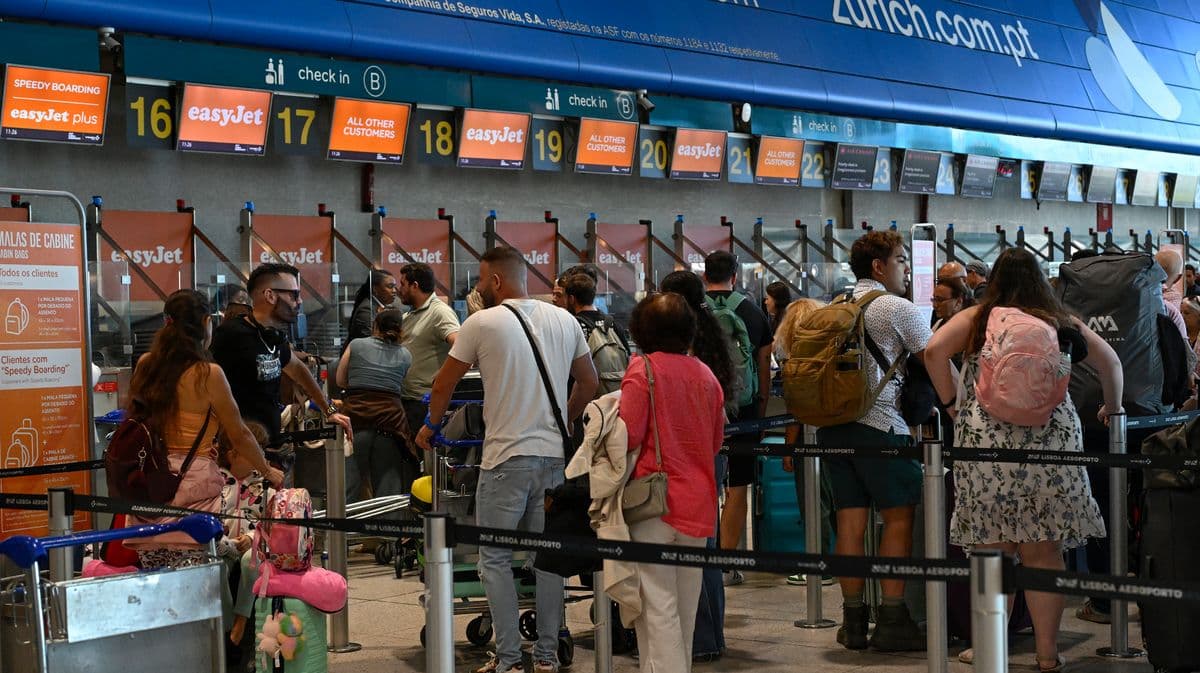 Flights May Be Cancelled Due to Strikes in UK Holiday Spots