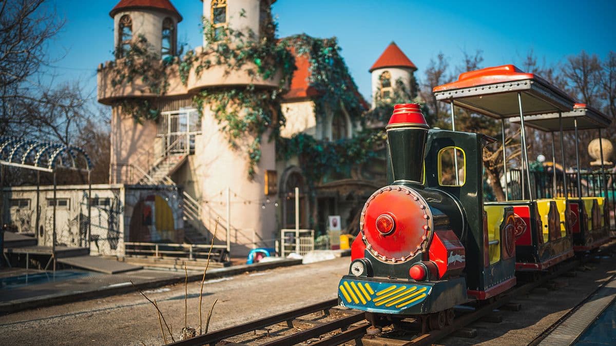 I Found a Unique Theme Park in a High-Tech City