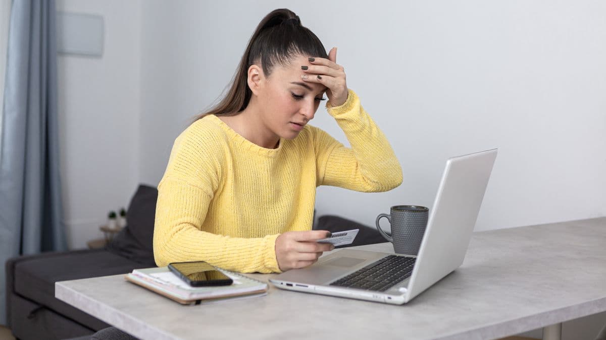 Hackers demand money from man, threaten to release photos