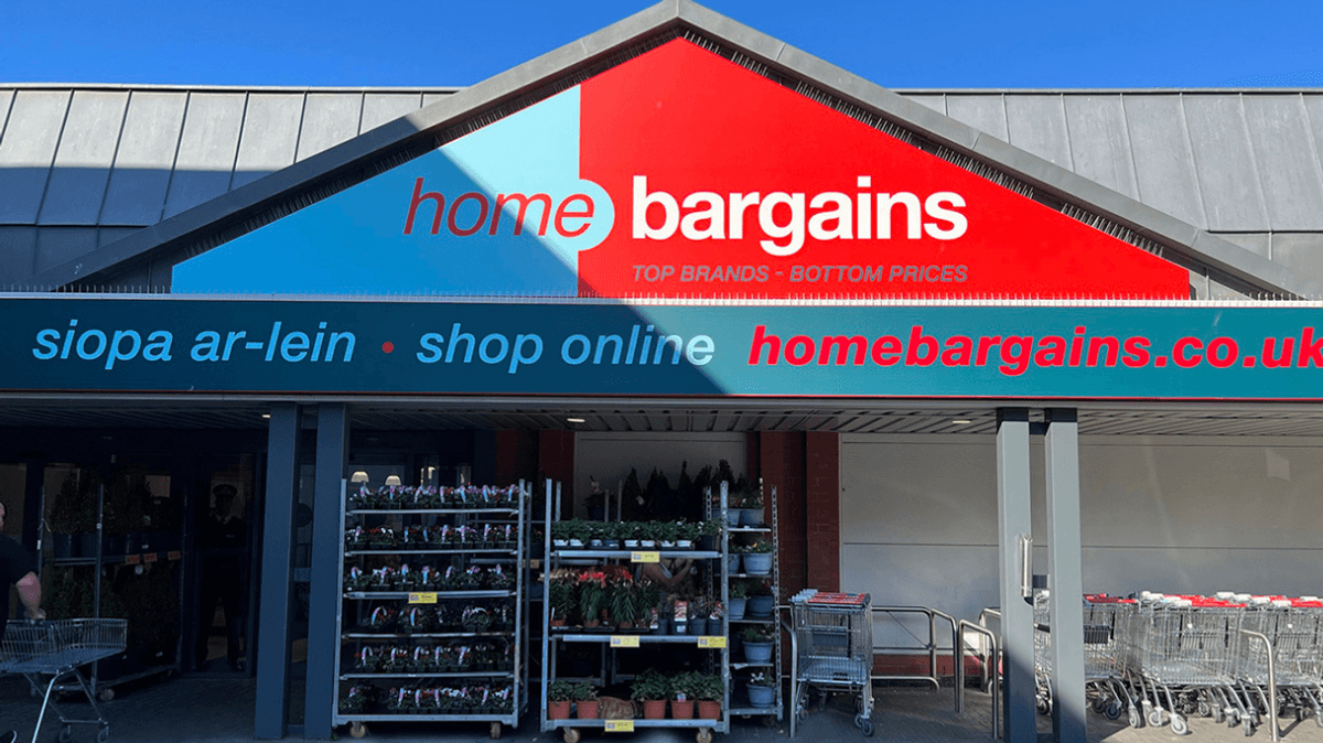 Home Bargains Offers a £71 Hair Care Set for £25