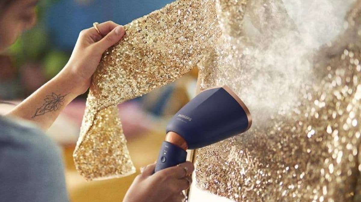 A £40 Gadget to Remove Creases Easily