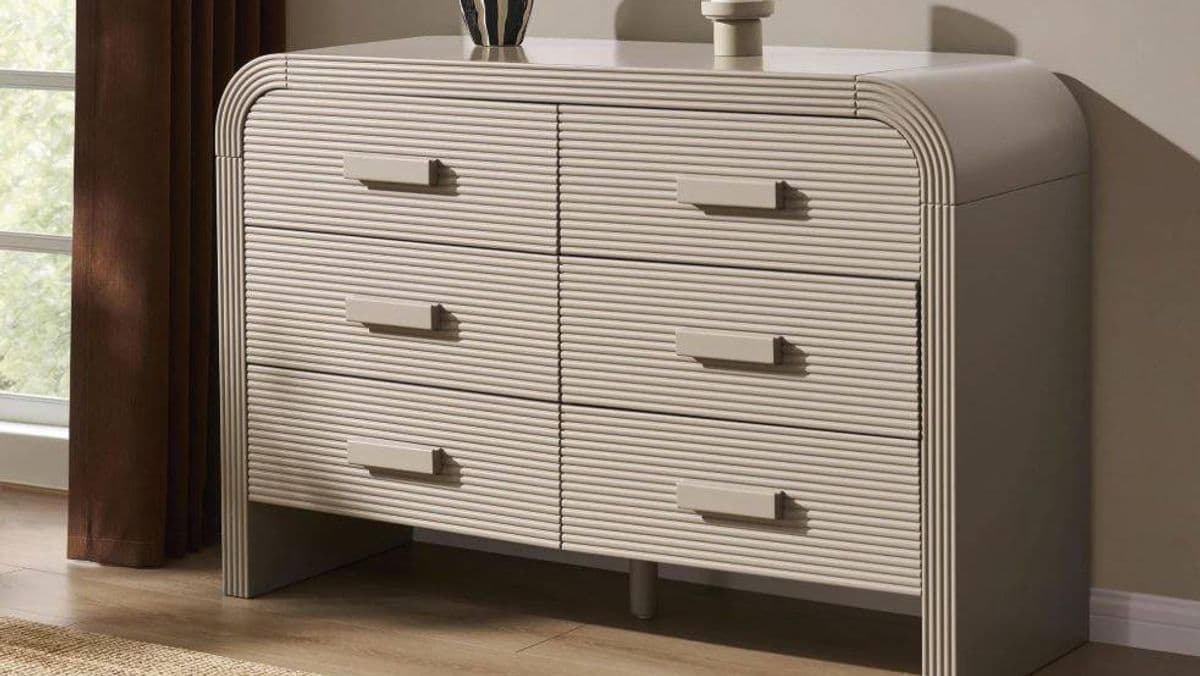 Discount on a 6 Drawer Chest