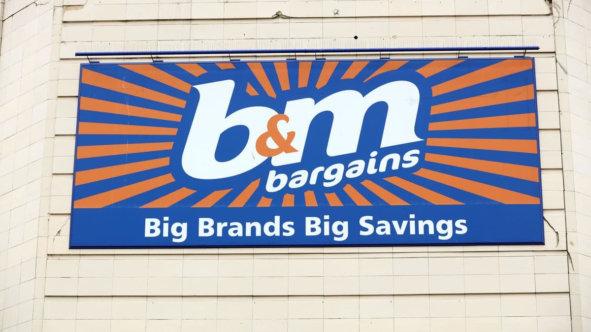 B&M Sells £20 Noise-Cancelling Headphones for Travel