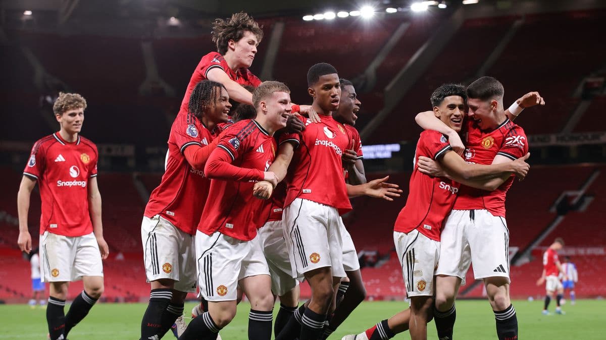 Manchester United Leaves Two Competitions