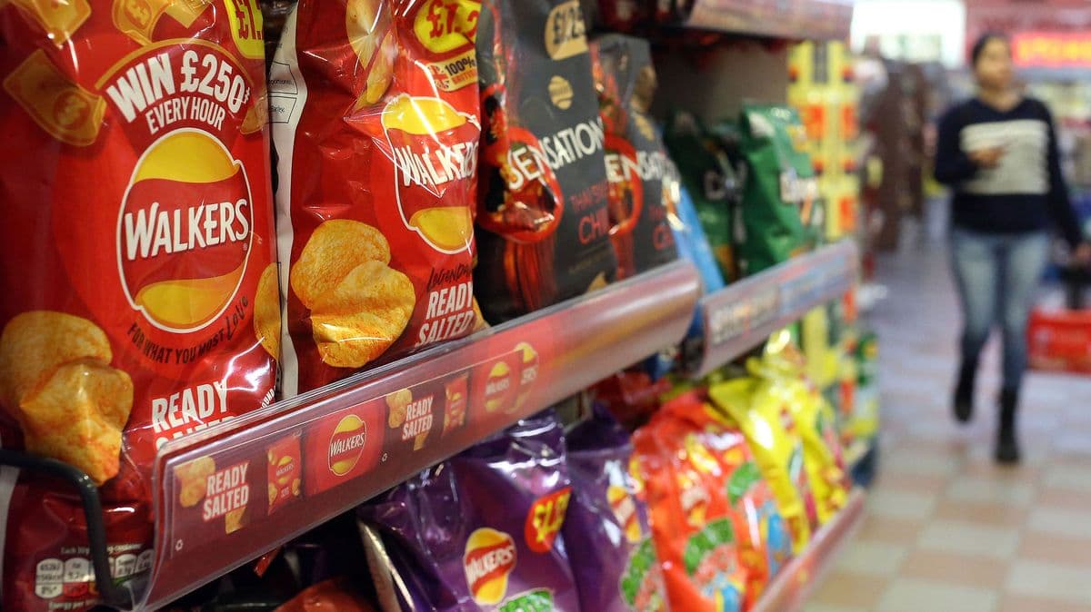 Walkers Brings Back Popular Crisp Flavor to Supermarkets