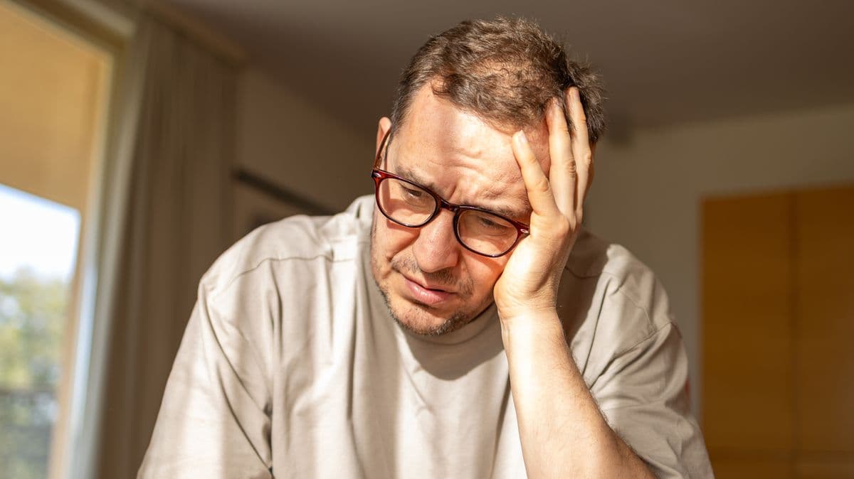 Neurologist warns about a deadly headache