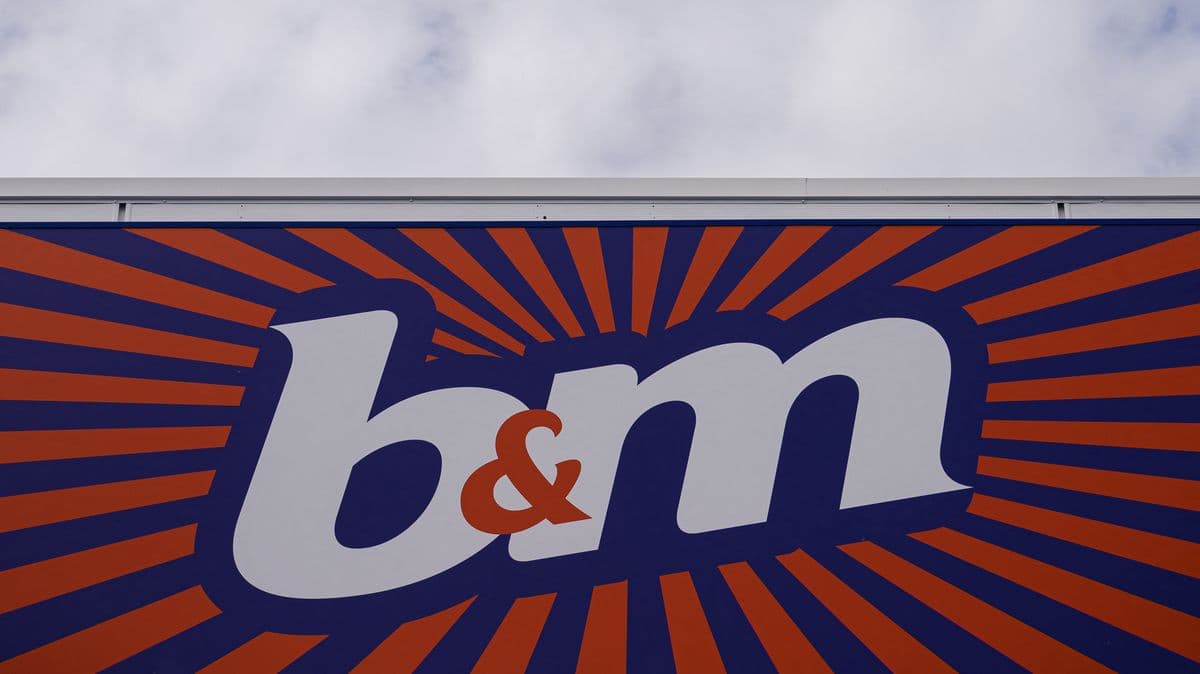 B&M's £4 Organiser Helps Keep Kitchens Tidy