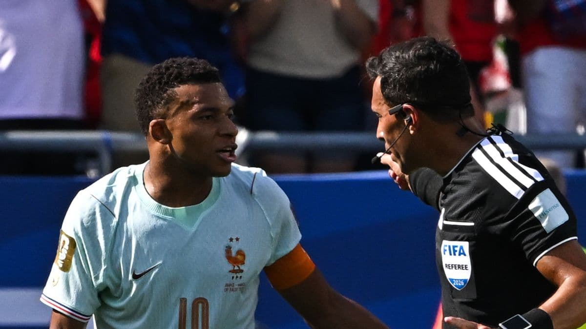 Kylian Mbappe Angry at Referee During World Cup Match