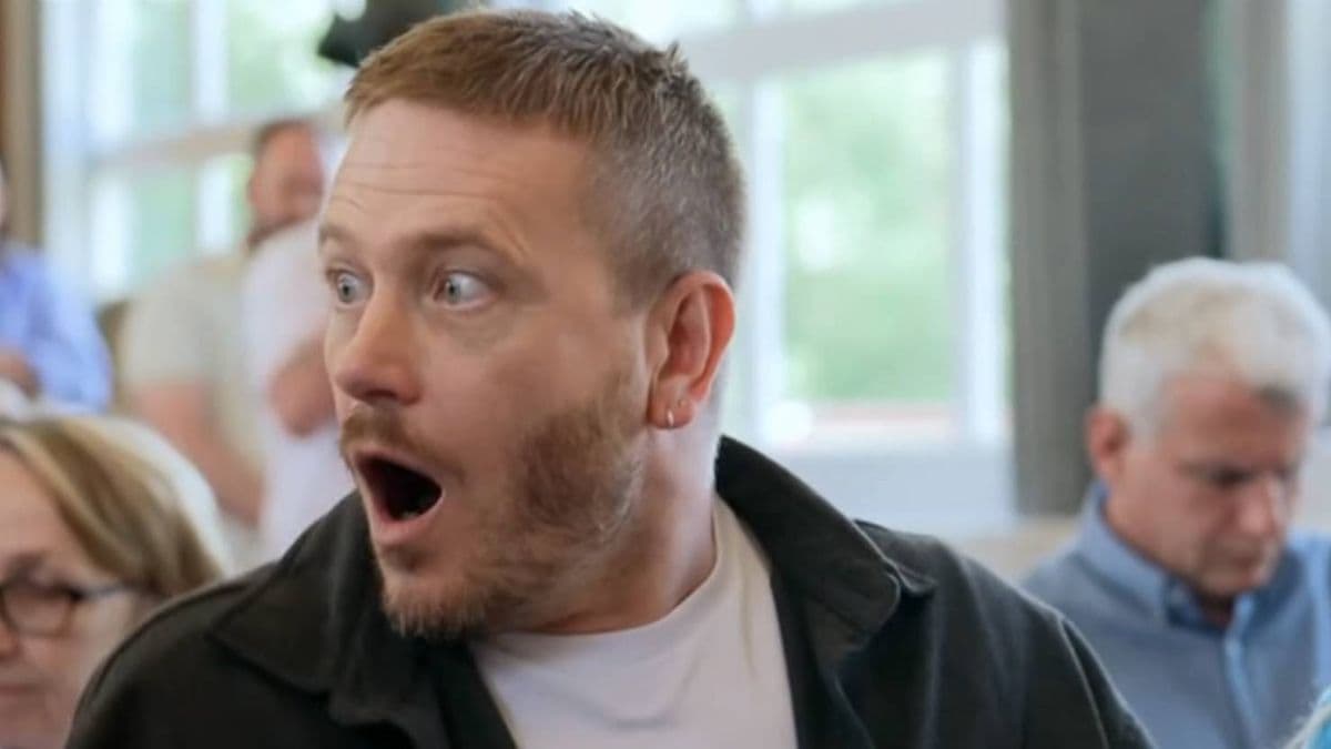 Emmerdale Star Loses Money on Antiques Road Trip