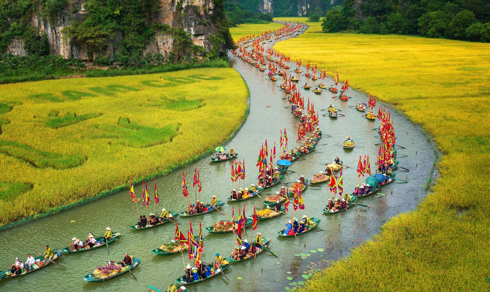 Ban Quản lý Ninh Bình làm rõ bài đăng viral về việc du khách gặp hiện tượng tâm linh