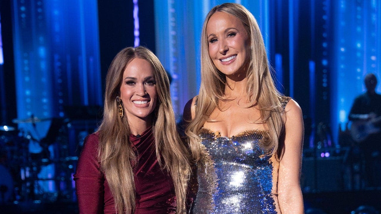 Carrie Underwood Talks About Rumors of a Fight with Nikki Glaser